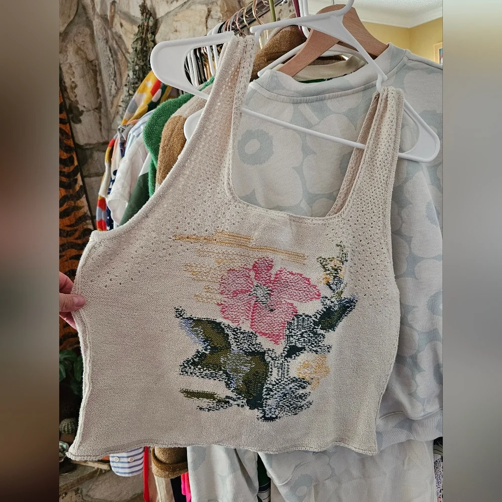 Anthropologie Floral Knit Square-Neck Tank Top - Cream with Pink Floral Size XL - Picture 6 of 8